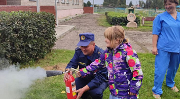 Пожарные провели пожарно-тактическое занятие в детском саду