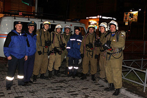 Спасатели приняли участие в тренировке на станции метро "Маршала Покрышкина"